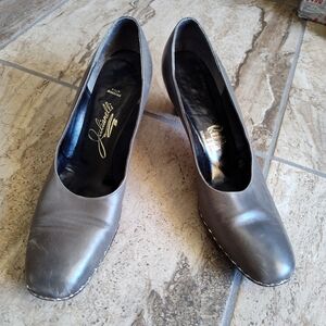 JUllianelli Vintage leather gray high heels sz 7